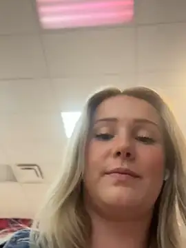 lexi luv online show from 03/07/25, 08:00