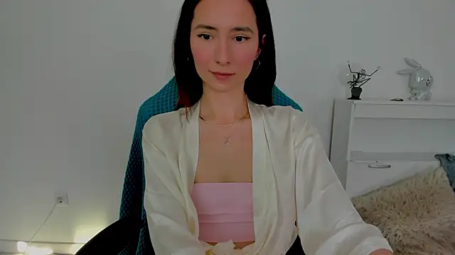 crystalnut online show from 11/16/25, 03:11