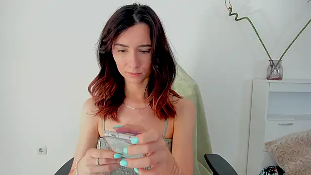crystalnut online show from 09/10/25, 03:05