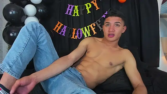 ALAN SANTHOS online show from 10/31/25, 05:15