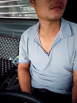 Vanilahirl online show from 10/22/25, 11:25