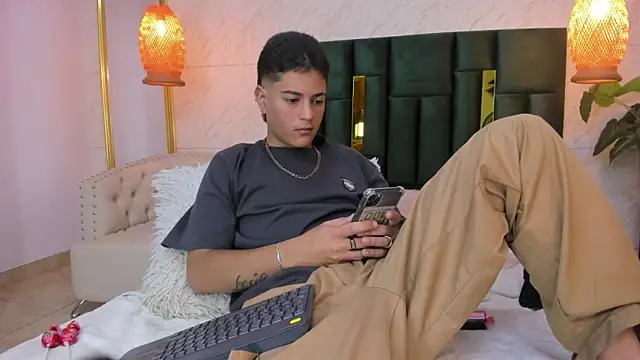 Levy Steve online show from 11/15/25, 04:27