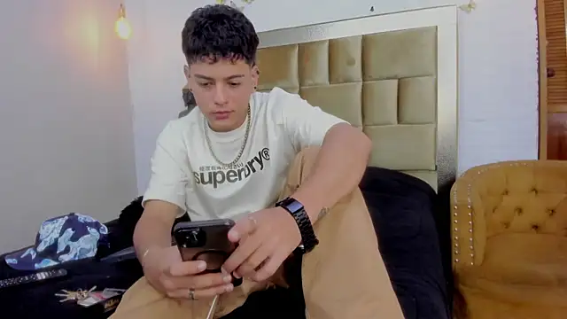 Levy Steve online show from 03/11/25, 02:53