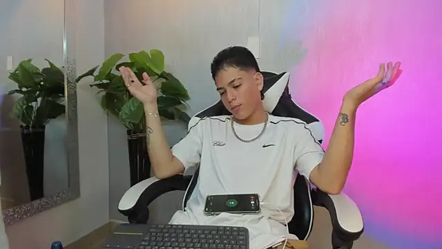 Levy Steve online show from 11/24/25, 02:00