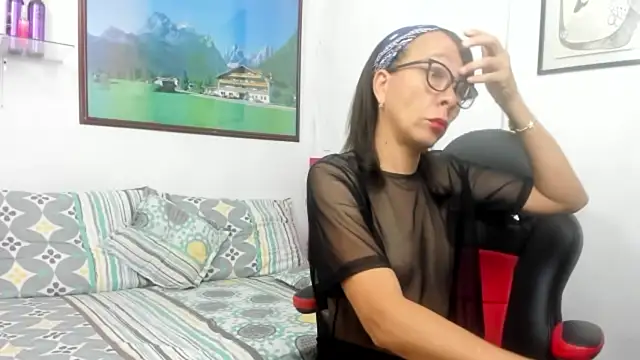 Snapshot of daniela_xue chatting on 06/14/26, 12:18 daniela xue online show from 06/14/26, 12:18