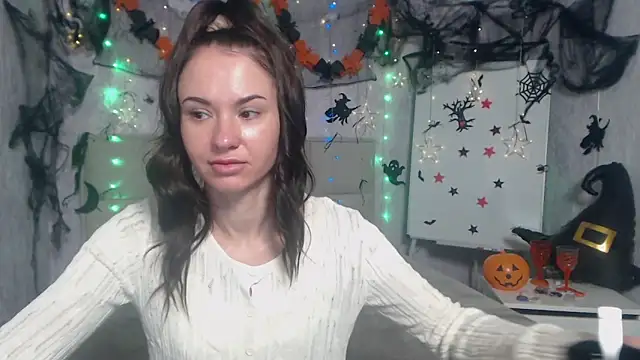 KaraCriegs online show from 10/23/25, 05:22