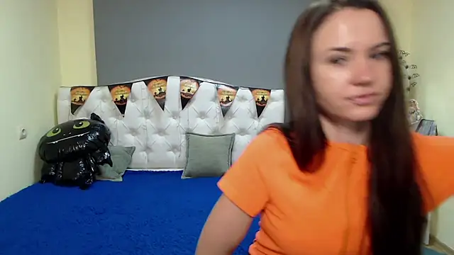 KaraCriegs online show from 10/17/25, 05:26