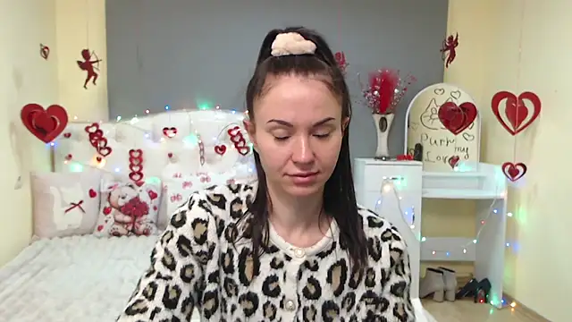 KaraCriegs online show from 02/06/26, 09:11