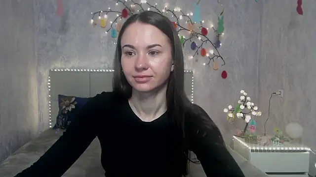 KaraCriegs online show from 04/11/26, 05:16