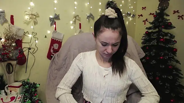 KaraCriegs online show from 12/15/25, 06:58