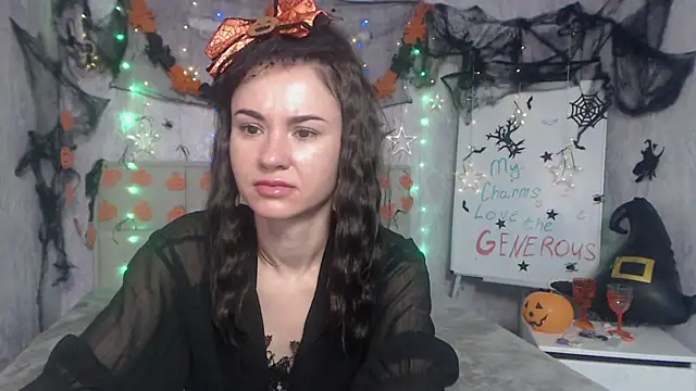 KaraCriegs online show from 10/27/25, 06:20