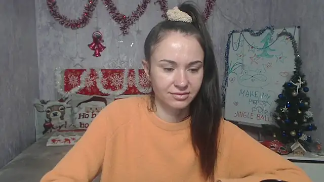 KaraCriegs online show from 12/21/25, 06:53