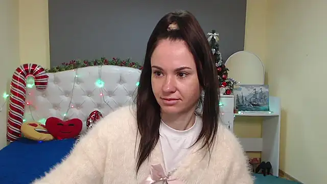 KaraCriegs online show from 12/19/25, 06:54