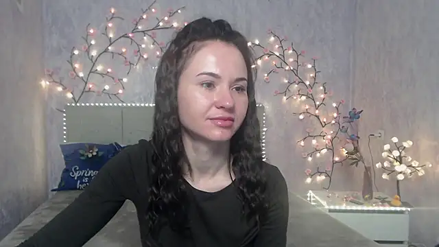 Snapshot of KaraCriegs chatting on 04/22/26, 05:31 KaraCriegs online show from 04/22/26, 05:31