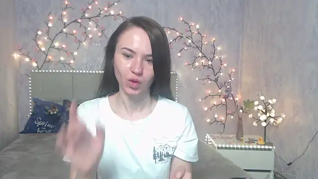 Snapshot of KaraCriegs chatting on 05/01/26, 06:13 KaraCriegs online show from 05/01/26, 06:13