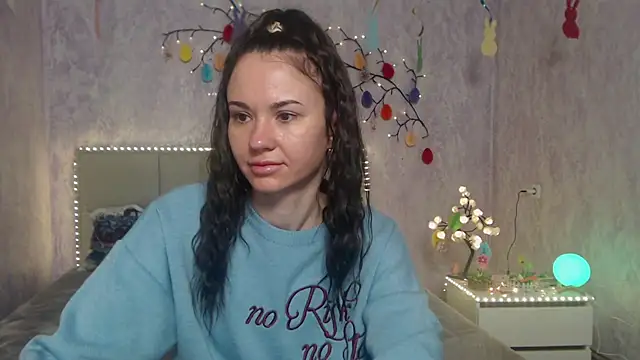 KaraCriegs online show from 04/01/26, 05:43