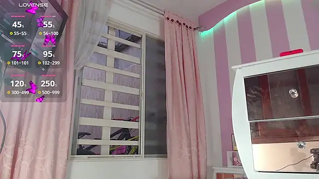 Snapshot of zaleya_mateus chatting on 11/19/25, 10:59 zaleya mateus online show from 11/19/25, 10:59