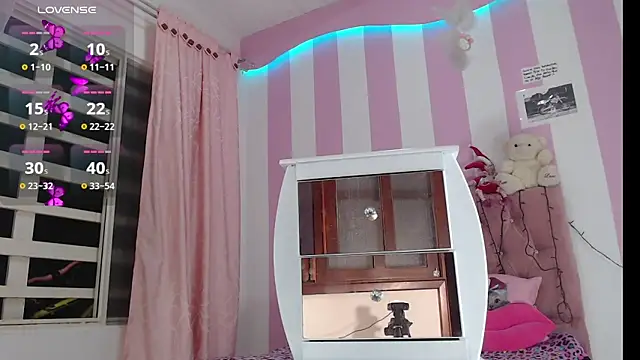 Snapshot of zaleya_mateus chatting on 11/29/25, 09:53 zaleya mateus online show from 11/29/25, 09:53