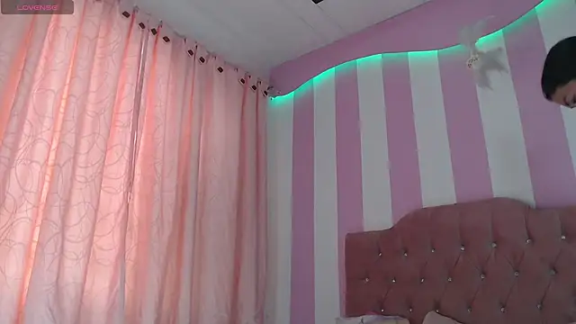 Snapshot of zaleya_mateus chatting on 09/16/25, 04:41 zaleya mateus online show from 09/16/25, 04:41