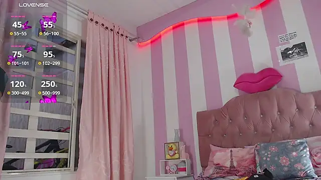 Snapshot of zaleya_mateus chatting on 11/17/25, 11:03 zaleya mateus online show from 11/17/25, 11:03