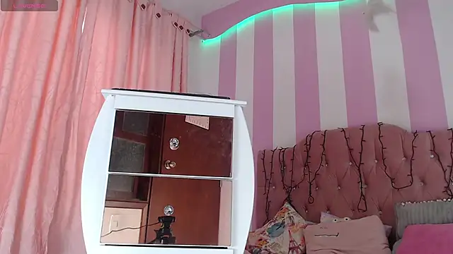 Snapshot of zaleya_mateus chatting on 09/23/25, 02:35 zaleya mateus online show from 09/23/25, 02:35