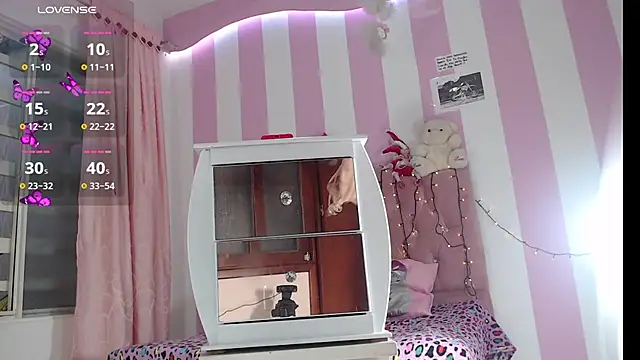 Snapshot of zaleya_mateus chatting on 11/28/25, 11:10 zaleya mateus online show from 11/28/25, 11:10