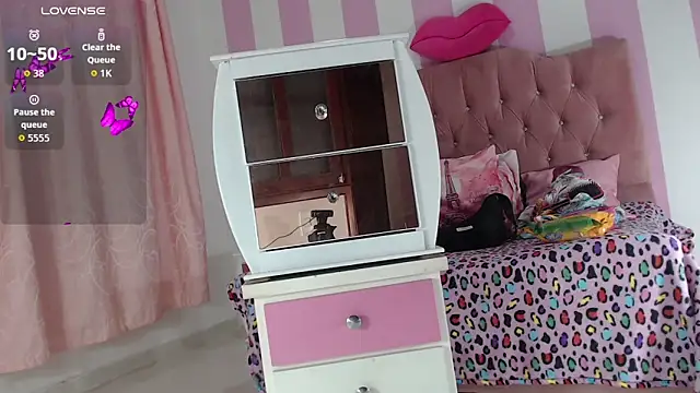 Snapshot of zaleya_mateus chatting on 11/13/25, 01:09 zaleya mateus online show from 11/13/25, 01:09