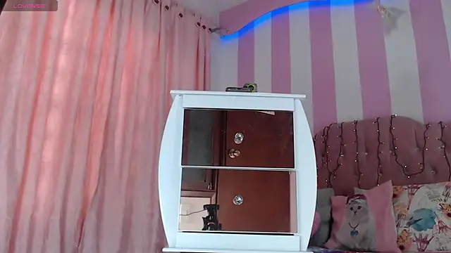 Snapshot of zaleya_mateus chatting on 09/22/25, 12:00 zaleya mateus online show from 09/22/25, 12:00