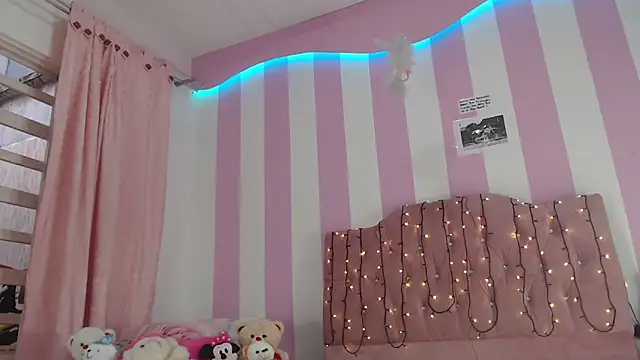 Snapshot of zaleya_mateus chatting on 12/20/25, 11:13 zaleya mateus online show from 12/20/25, 11:13