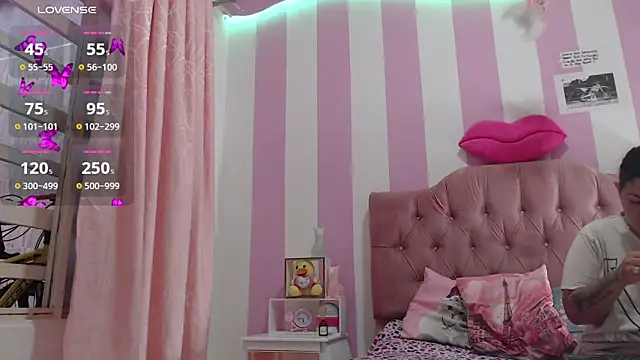 Snapshot of zaleya_mateus chatting on 11/18/25, 11:02 zaleya mateus online show from 11/18/25, 11:02