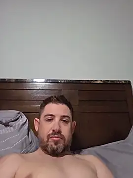 Snapshot of caliguy37 chatting on 06/12/26, 05:49 caliguy37 online show from 06/12/26, 05:49