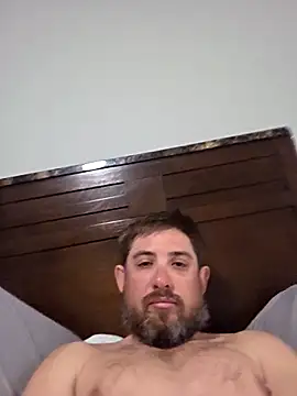 Snapshot of caliguy37 chatting on 04/18/26, 03:20 caliguy37 online show from 04/18/26, 03:20