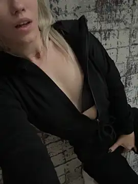 ShhhO O online show from 10/07/25, 05:41