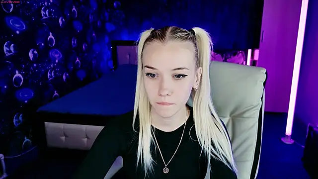 ShhhO O online show from 11/05/25, 05:16