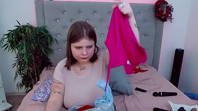 RosaliaRo online show from 12/12/24, 09:48