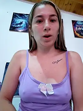 Snapshot of Iris_love18 chatting on 04/18/26, 03:03 Iris love18 online show from 04/18/26, 03:03