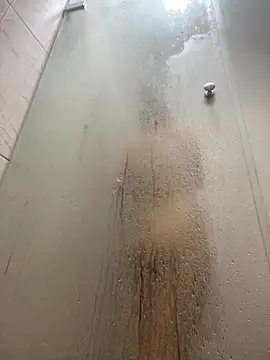 Iris love18 online show from 10/25/25, 12:10