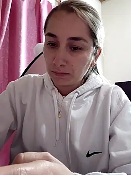 Iris love18 online show from 03/19/26, 02:33