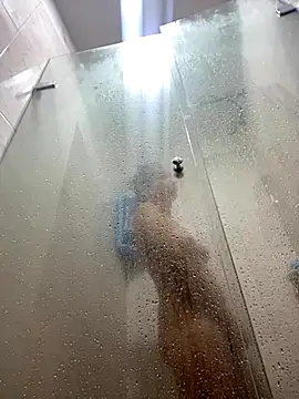 Iris love18 online show from 10/24/25, 11:09