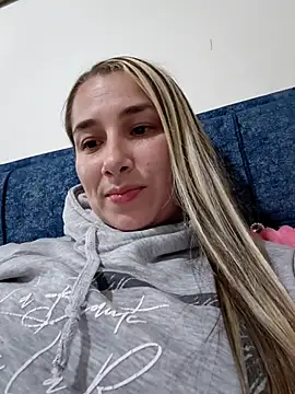 Iris love18 online show from 03/25/26, 03:50