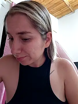 Iris love18 online show from 02/14/26, 02:34