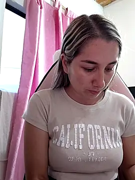 Iris love18 online show from 03/29/26, 11:06