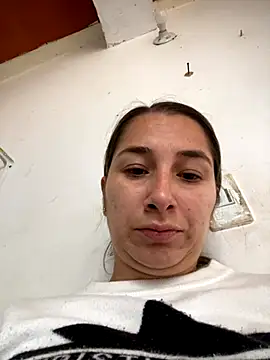 Iris love18 online show from 11/17/25, 01:26