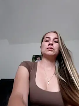 Iris love18 online show from 02/15/26, 08:30