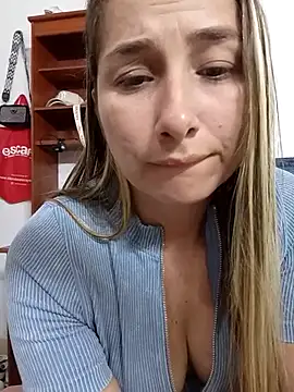 Iris love18 online show from 11/13/25, 10:02