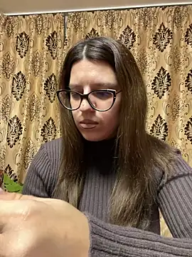 Snapshot of NadiraNoor chatting on 02/25/25, 08:53 NadiraNoor online show from 02/25/25, 08:53