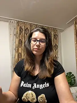 NadiraNoor online show from 03/18/26, 11:27