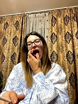 Snapshot of NadiraNoor chatting on 10/31/25, 09:54 NadiraNoor online show from 10/31/25, 09:54