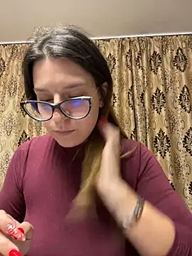 Snapshot of NadiraNoor chatting on 10/07/25, 08:32 NadiraNoor online show from 10/07/25, 08:32