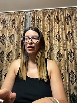 Snapshot of NadiraNoor chatting on 10/27/25, 08:54 NadiraNoor online show from 10/27/25, 08:54